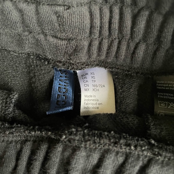 H&M Raw Edge Shorts in black - Picture 6 of 6